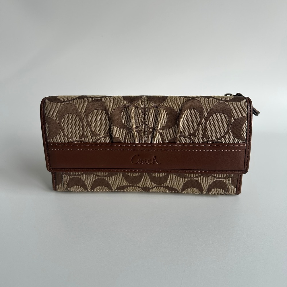 Coach Soho Khaki Brown Signature Jacquard Leather Trifold Wallet 42819 Good
